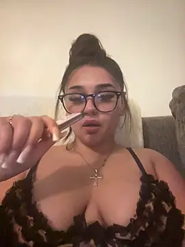 Wild Busty Niyah XX online show from 03/22/26, 09:05