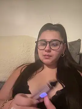 Wild Busty Niyah XX online show from 12/21/25, 09:59