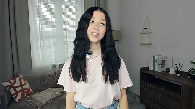 LonaLongsdorf online show from 01/11/26, 08:10