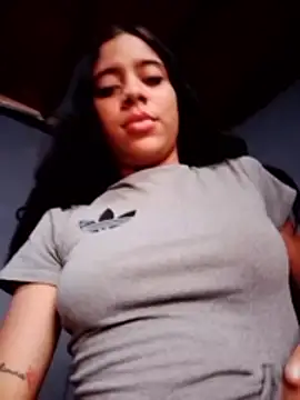 Snapshot of Vaness_hot chatting on 04/06/26, 08:54 Vaness hot online show from 04/06/26, 08:54