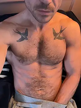 Snapshot of jack-the-dad chatting on 12/05/25, 10:36 jack-the-dad online show from 12/05/25, 10:36