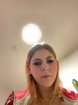 Milly-Kiss online show from 01/11/26, 09:44