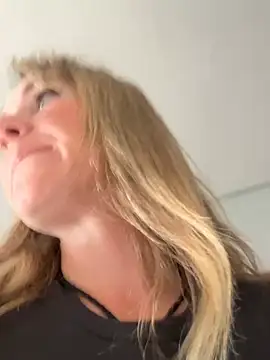 alluringpixie online show from 04/12/26, 08:45