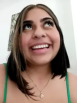 MariaPaula22  online show from 12/13/25, 08:59