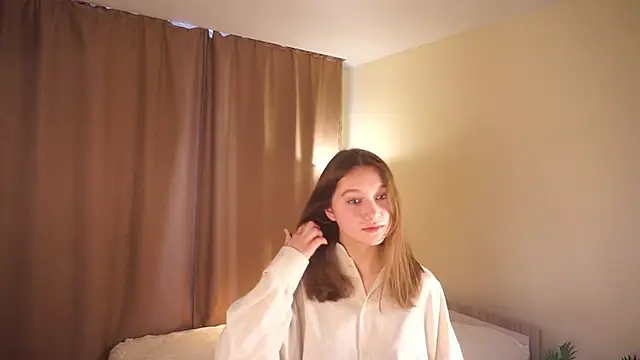 Snapshot of IrenaZeiler chatting on 12/16/25, 06:06 IrenaZeiler online show from 12/16/25, 06:06