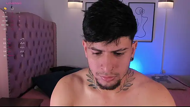 vaalentiino online show from 02/26/26, 07:36