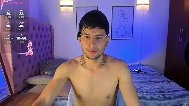 vaalentiino online show from 03/18/26, 06:42