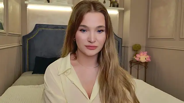 Snapshot of Lina_Sinerz chatting on 06/12/26, 08:50 Lina Sinerz online show from 06/12/26, 08:50