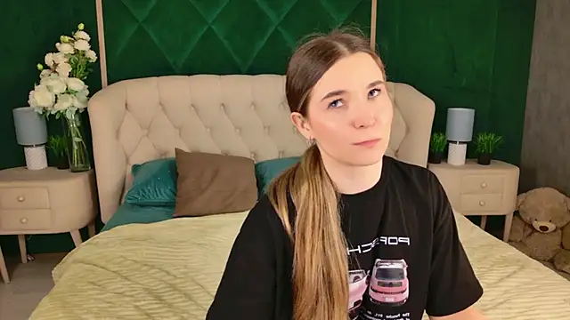 Lina Sinerz online show from 03/24/26, 03:56