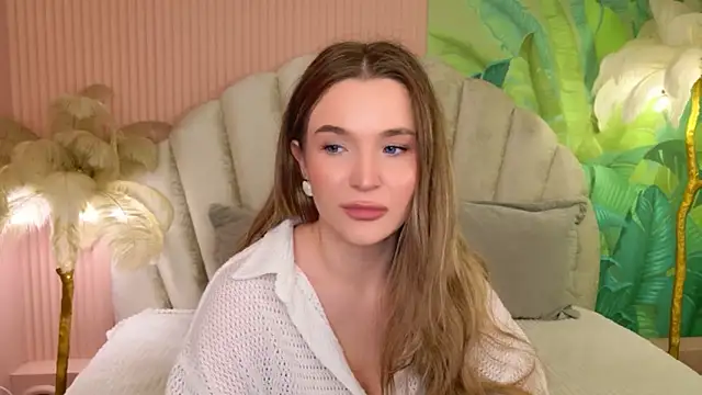Snapshot of Lina_Sinerz chatting on 05/31/26, 05:08 Lina Sinerz online show from 05/31/26, 05:08