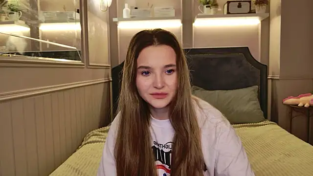 Lina Sinerz online show from 03/06/26, 08:37