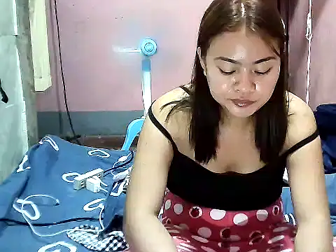 Snapshot of angela_rose20 chatting on 05/05/26, 12:30 angela rose20 online show from 05/05/26, 12:30