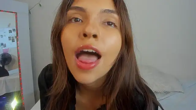 litle slut online show from 02/19/26, 05:37