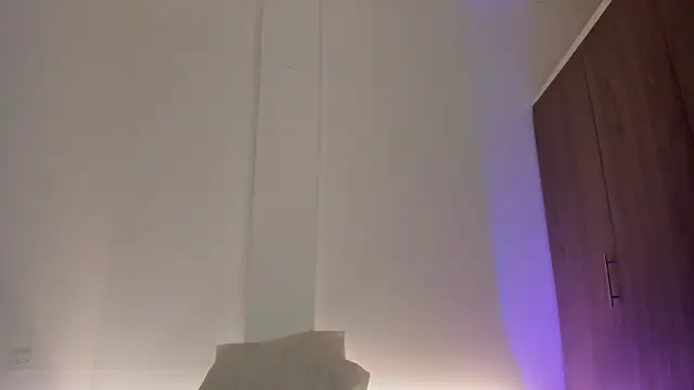 litle slut online show from 07/04/26, 04:52