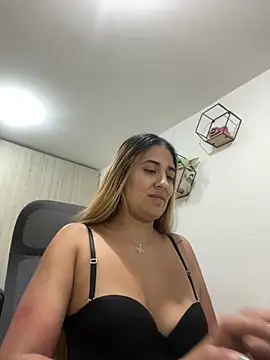 Megumi Ivanov online show from 02/05/26, 02:18