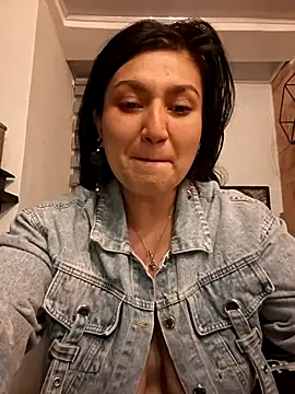 Magenta Moon online show from 04/07/26, 11:50