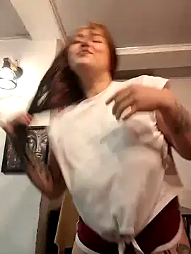 Magenta Moon online show from 01/13/26, 02:59