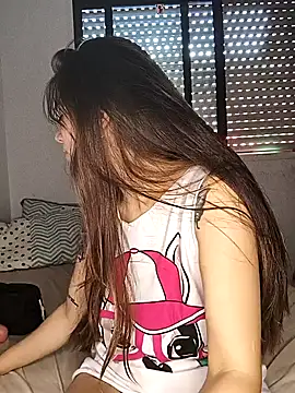 Snapshot of Ceciihot chatting on 02/25/26, 01:00 Ceciihot online show from 02/25/26, 01:00