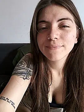 Snapshot of Ceciihot chatting on 01/06/26, 04:00 Ceciihot online show from 01/06/26, 04:00