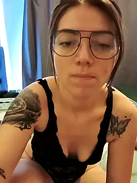 Snapshot of Ceciihot chatting on 02/04/26, 01:50 Ceciihot online show from 02/04/26, 01:50