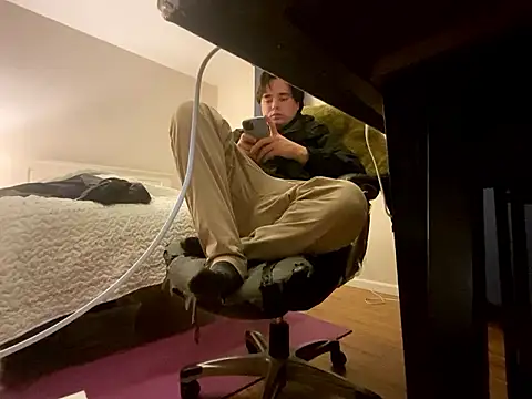 phantom898983 online show from 01/14/26, 02:04