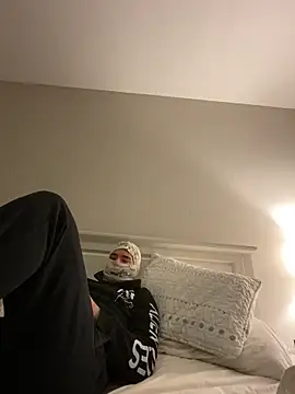 phantom898983 online show from 02/25/26, 01:39