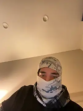 phantom898983 online show from 04/22/26, 04:41