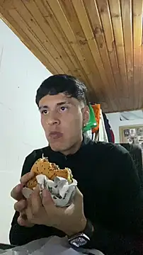 Snapshot of JhonCas44 chatting on 12/18/25, 04:50 JhonCas44 online show from 12/18/25, 04:50