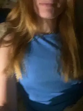 Snapshot of laysfregd2025 chatting on 12/18/25, 01:44 laysfregd2025 online show from 12/18/25, 01:44