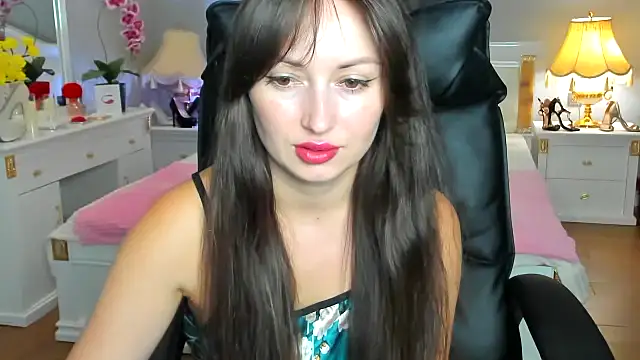 Snapshot of RosiAlina chatting on 07/17/26, 06:32 RosiAlina online show from 07/17/26, 06:32