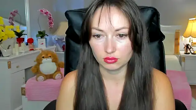 Snapshot of RosiAlina chatting on 07/20/26, 06:32 RosiAlina online show from 07/20/26, 06:32