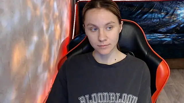 MiaBun1 online show from 06/02/26, 02:55