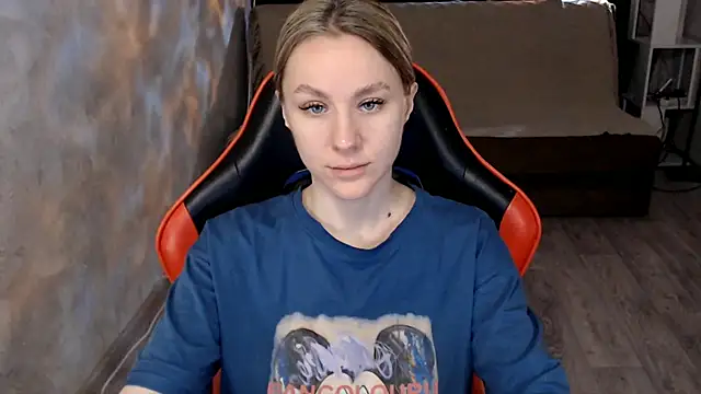 MiaBun1 online show from 02/17/26, 04:10