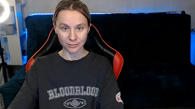 MiaBun1 online show from 04/26/26, 02:03