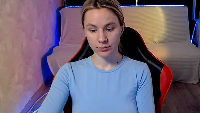 MiaBun1 online show from 04/14/26, 03:22