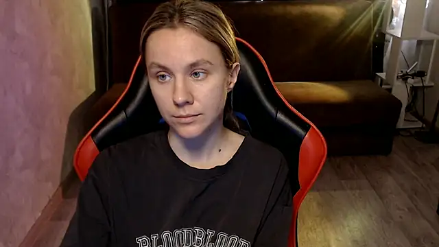 MiaBun1 online show from 04/07/26, 04:58