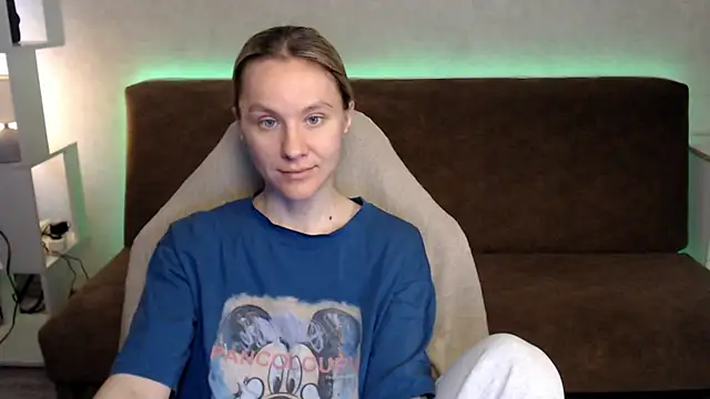 MiaBun1 online show from 05/12/26, 04:09