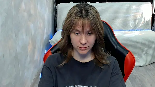 MiaBun1 online show from 05/18/26, 03:28
