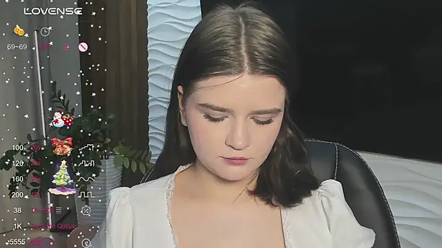 LanaTreades online show from 12/14/25, 01:06