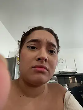 Snapshot of Emily_Jonness_ chatting on 12/15/25, 11:27 Emily Jonness online show from 12/15/25, 11:27