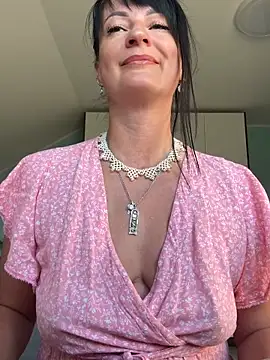 CherryCherry03 online show from 04/21/26, 07:37