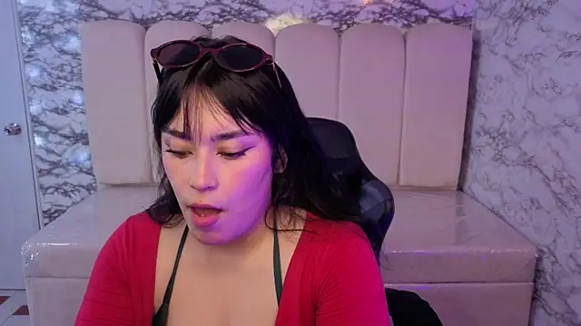 Laksmy v online show from 12/17/25, 12:54