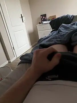 Snapshot of angei094 chatting on 12/18/25, 09:25 angei094 online show from 12/18/25, 09:25