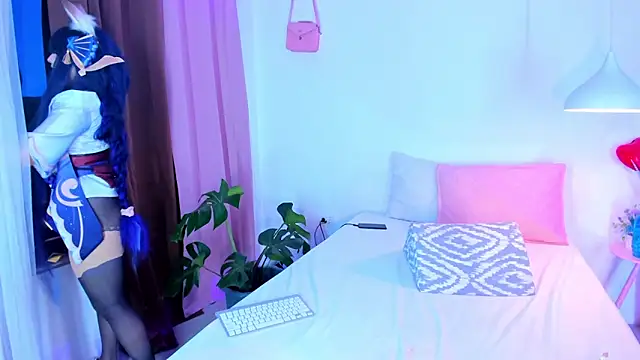  Xynara owo online show from 03/03/26, 11:45