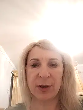 AhlyssaLove1155 online show from 05/03/26, 07:17