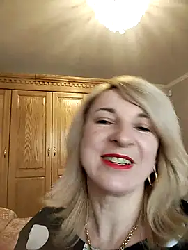 AhlyssaLove1155 online show from 05/02/26, 03:28