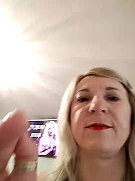 Snapshot of AhlyssaLove1155 chatting on 07/16/26, 03:14 AhlyssaLove1155 online show from 07/16/26, 03:14
