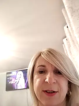 AhlyssaLove1155 online show from 04/22/26, 04:47