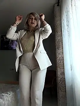 AhlyssaLove1155 online show from 05/10/26, 07:34