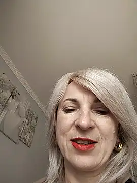Snapshot of AhlyssaLove1155 chatting on 06/07/26, 12:54 AhlyssaLove1155 online show from 06/07/26, 12:54